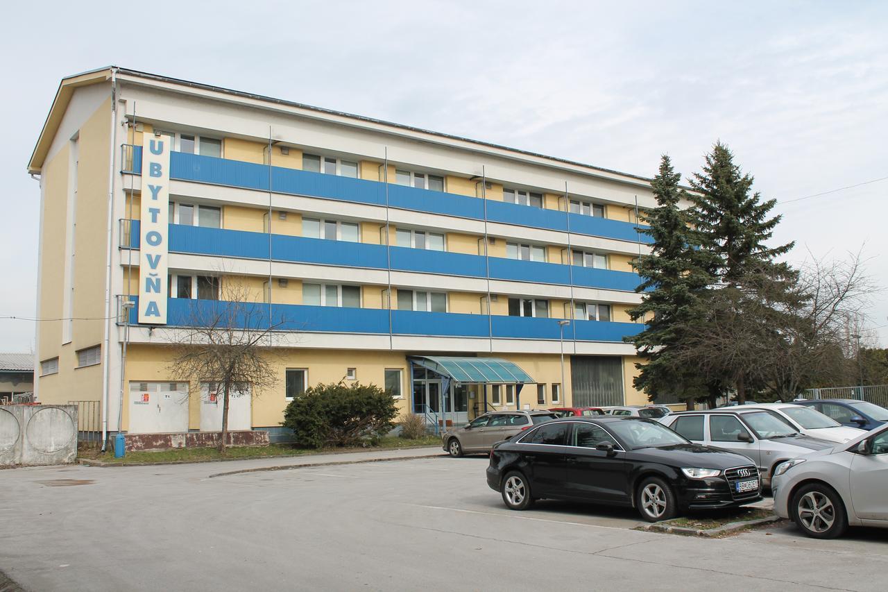 Hostel Turist Zvolen Exterior photo